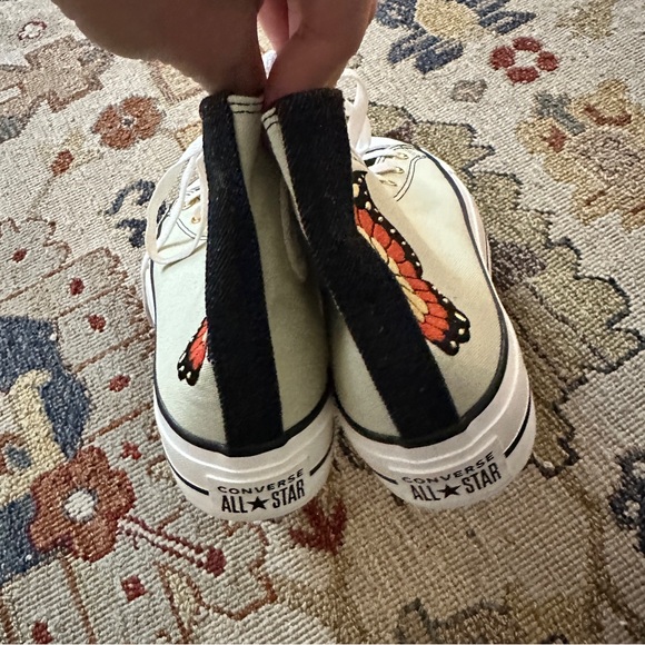 Converse Platform Butterfly Embroidered Sneakers sz 9 - Picture 6 of 7